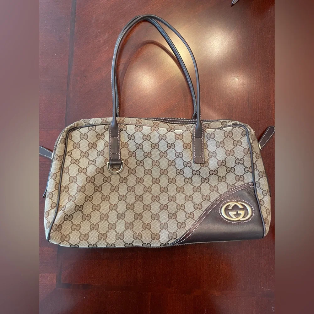 Vintage Gucci Beige and Brown Monogram Shoulder Bag - Picture 4 of 15